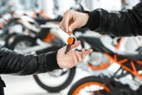 Salah satu praktek Jual Beli Murabahah sering digunakan untuk pembelian kendaraan dengan cara kredit.