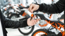 Salah satu praktek Jual Beli Murabahah sering digunakan untuk pembelian kendaraan dengan cara kredit.