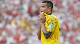 Striker Australia Mitch Duke menyindir trandisi Timnas Indonesia yang kerap bernyanyi Lagu Tanah Airku usai pertandingan. (Foto: Socceroos)